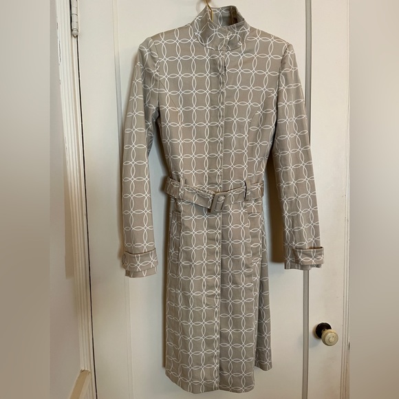 WAREHOUSE Interlocking Circles Belted Trench Coat - Picture 1 of 11